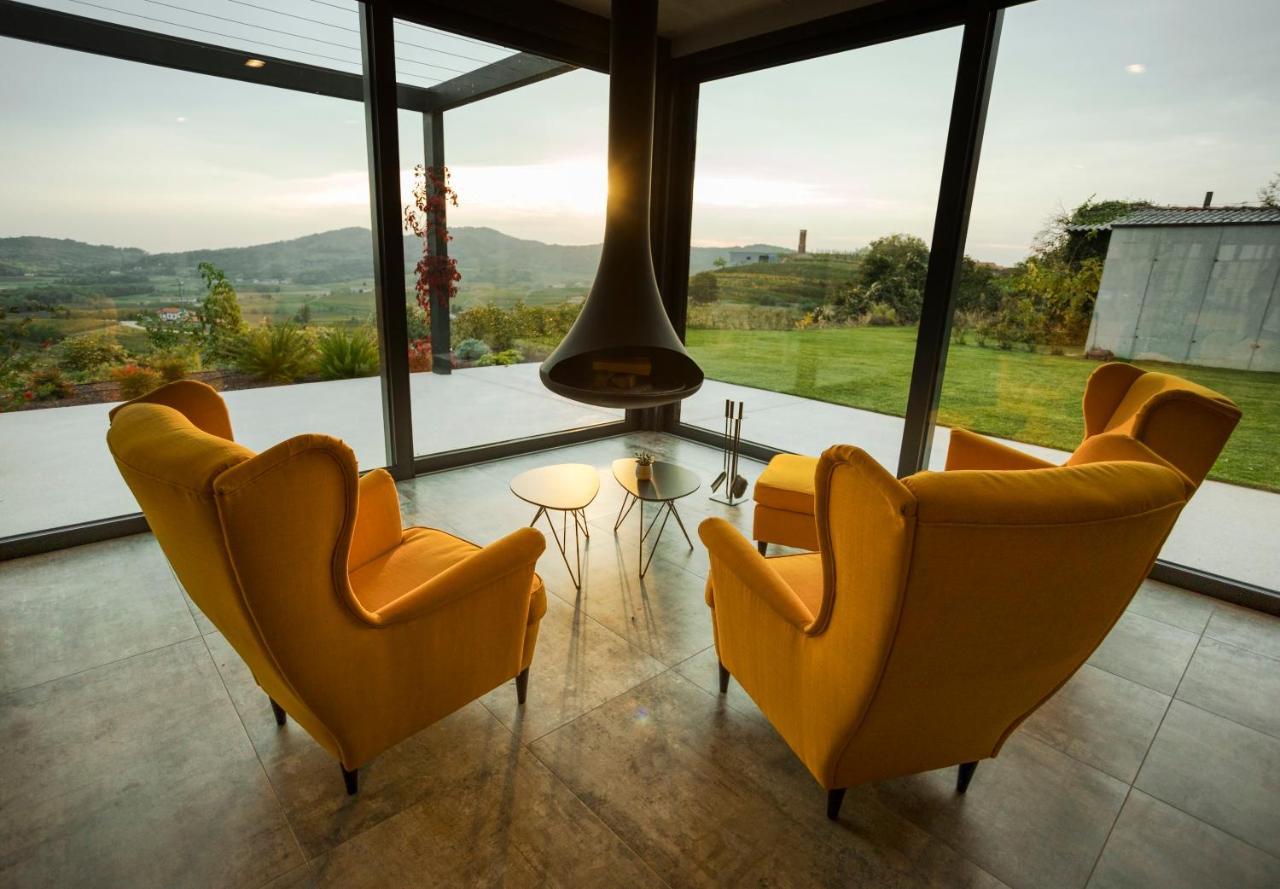 Tavarneta Estate Dobrovo Exteriér fotografie