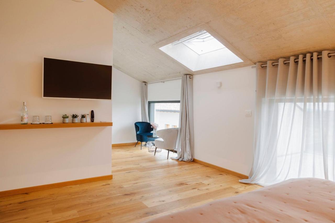 Tavarneta Estate Dobrovo Exteriér fotografie