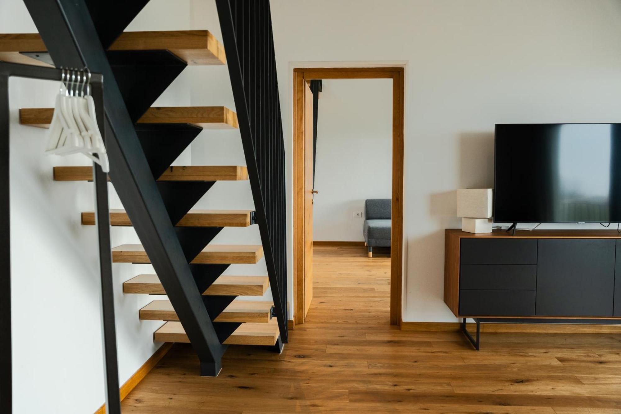 Tavarneta Estate Dobrovo Exteriér fotografie